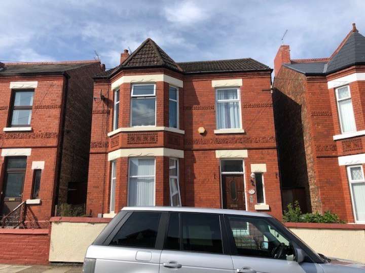 12 Grosvenor Drive front.jpg